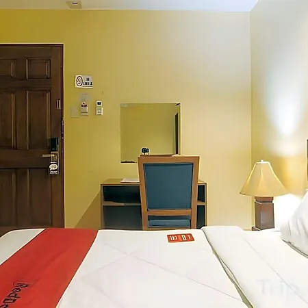 Reddoorz @ Comfy Inn Ermita Manila